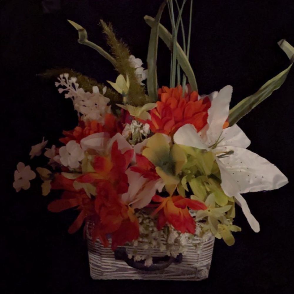 Custom Silk floral arrangements for any occasion!!